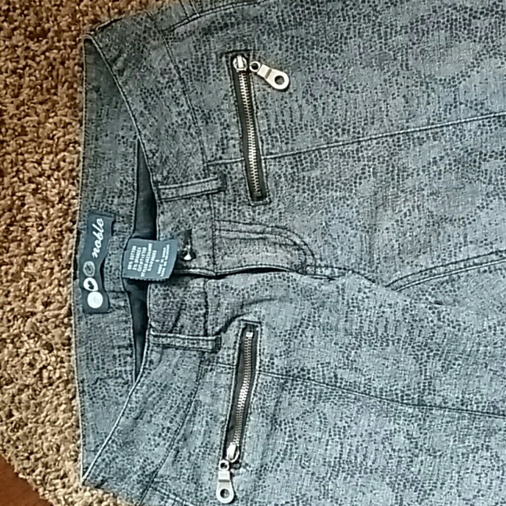 Jeans - Picture 2 of 4