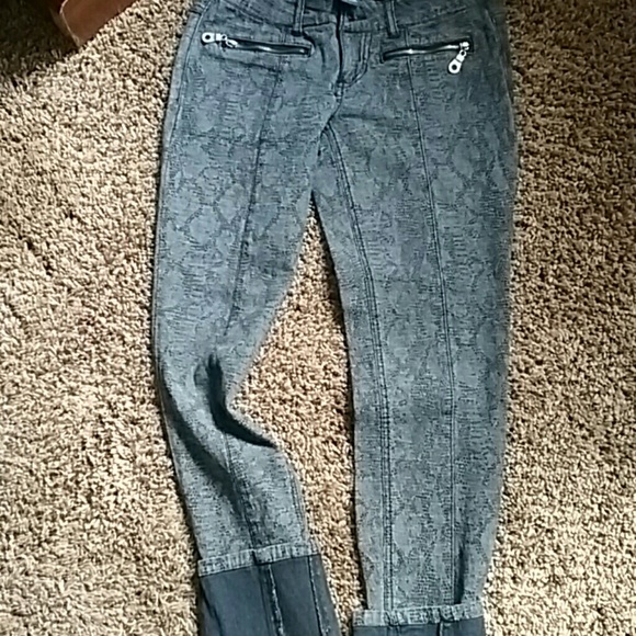 Jeans - Picture 3 of 4