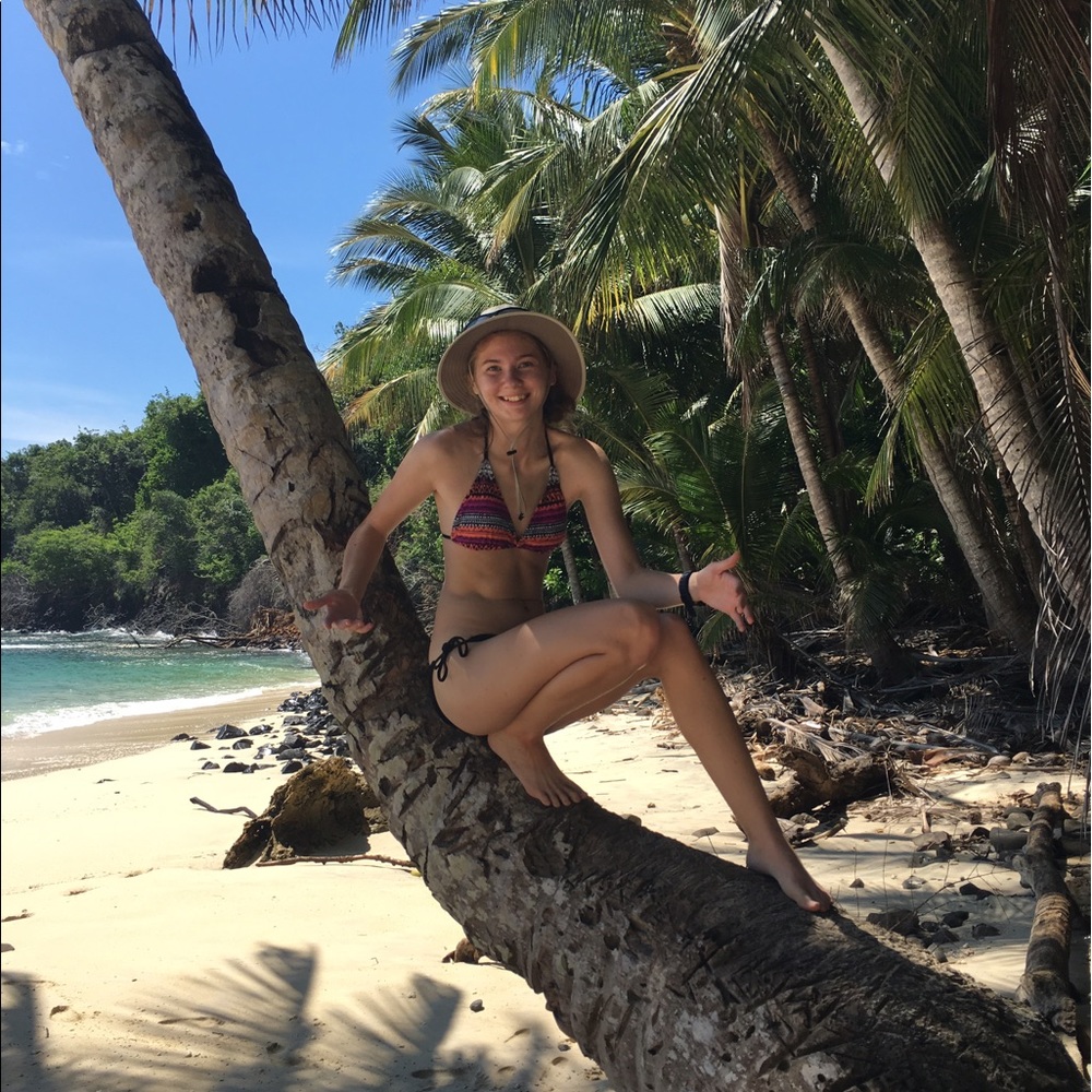 Meet your Posher, Breanna