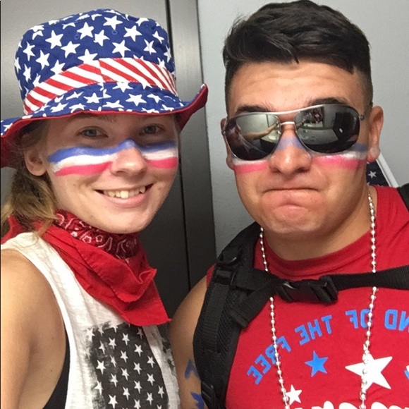 Meet your Posher, Breanna - Picture 3 of 3