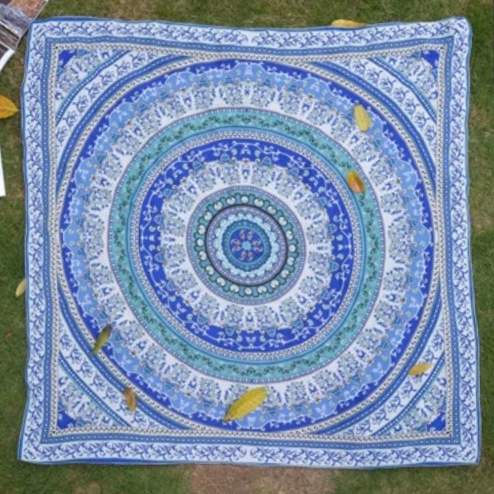 Beach chiffon coverup/ blanket - Picture 2 of 4