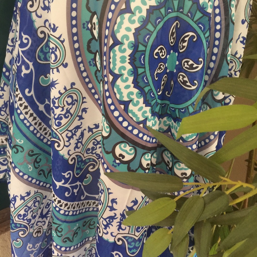 Beach chiffon coverup/ blanket - Picture 4 of 4