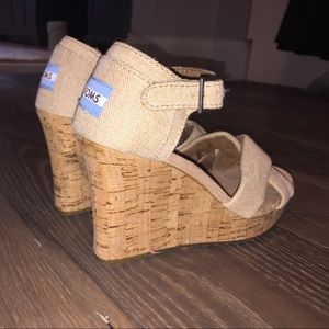 Toms wedges
