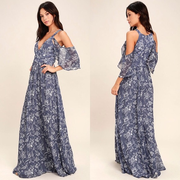 🆕 Lulu's Blue Floral Maxi - Picture 2 of 5