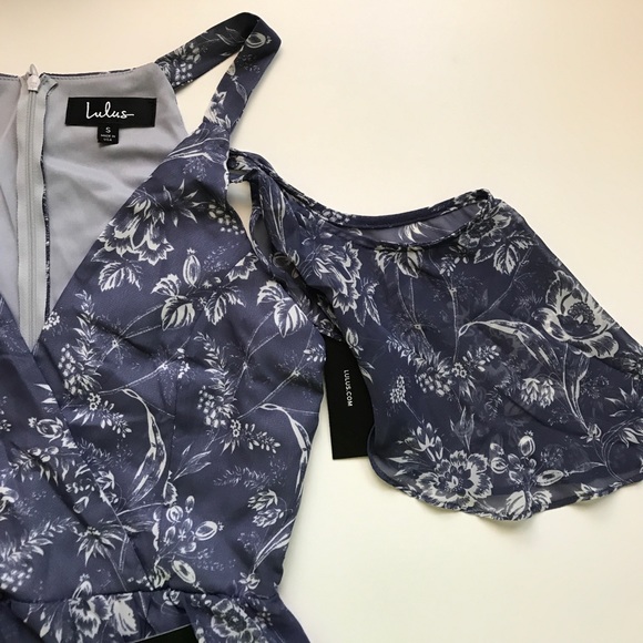 🆕 Lulu's Blue Floral Maxi - Picture 5 of 5