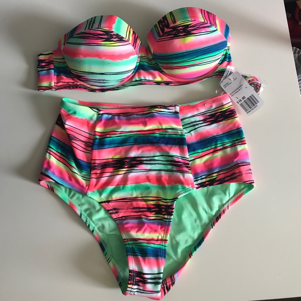 Strapless and high waisted bottoms