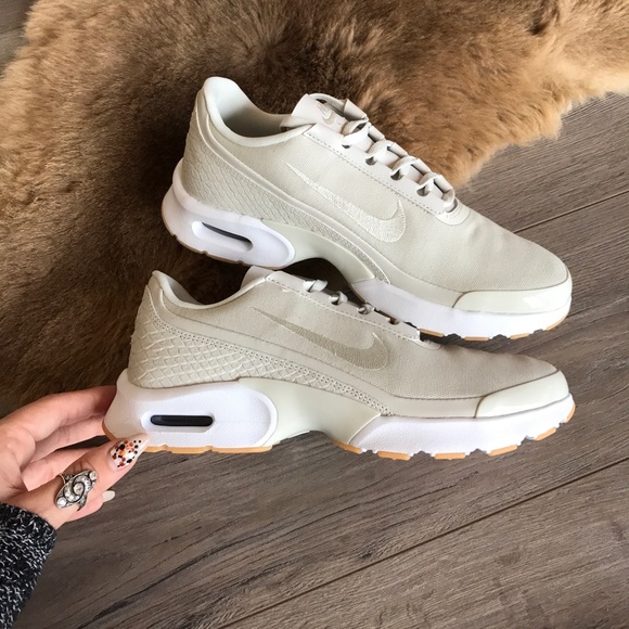 NWT Nike air max Jewell SE - Picture 3 of 8