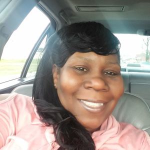 Meet your Posher, Raquel