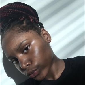 Meet your Posher, Jewel