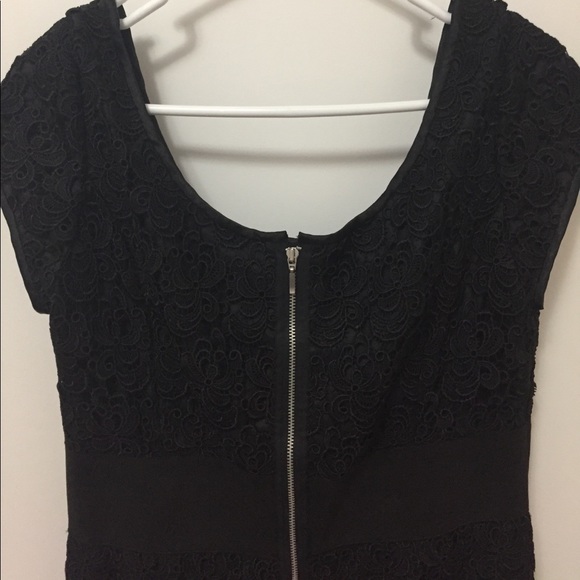 Little black brocade dress - Picture 4 of 5