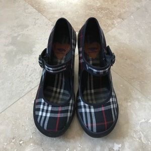 Rocket dog closed toe wedges