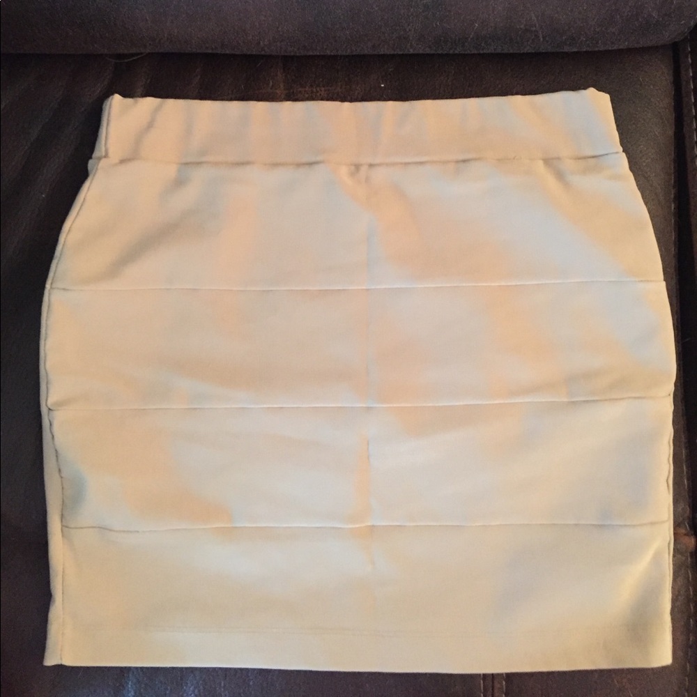 High waisted skirt
