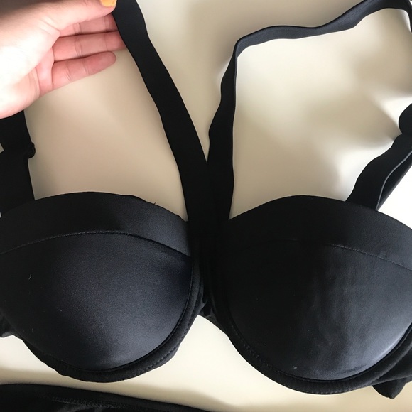 Black bikini set - Picture 3 of 4