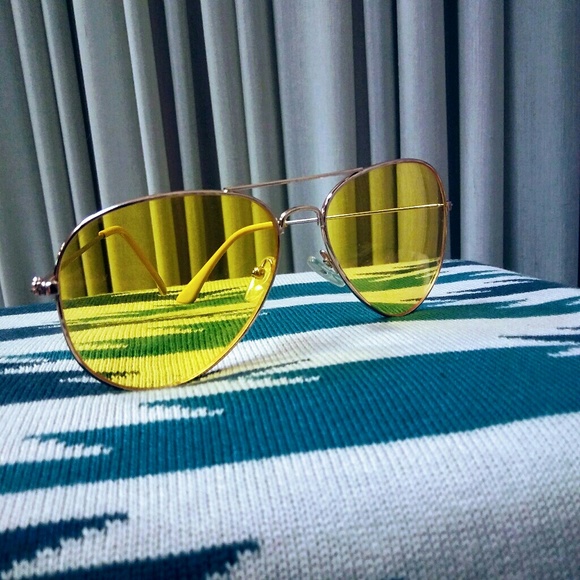 Yellow Shade Aviator Sunglasses main image 3