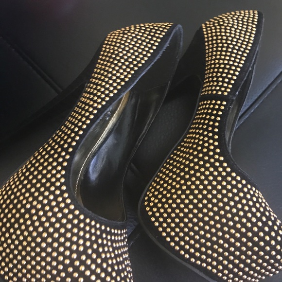 Heels - Picture 2 of 4