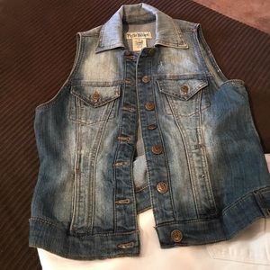 Paris Blues medium wash demin vest