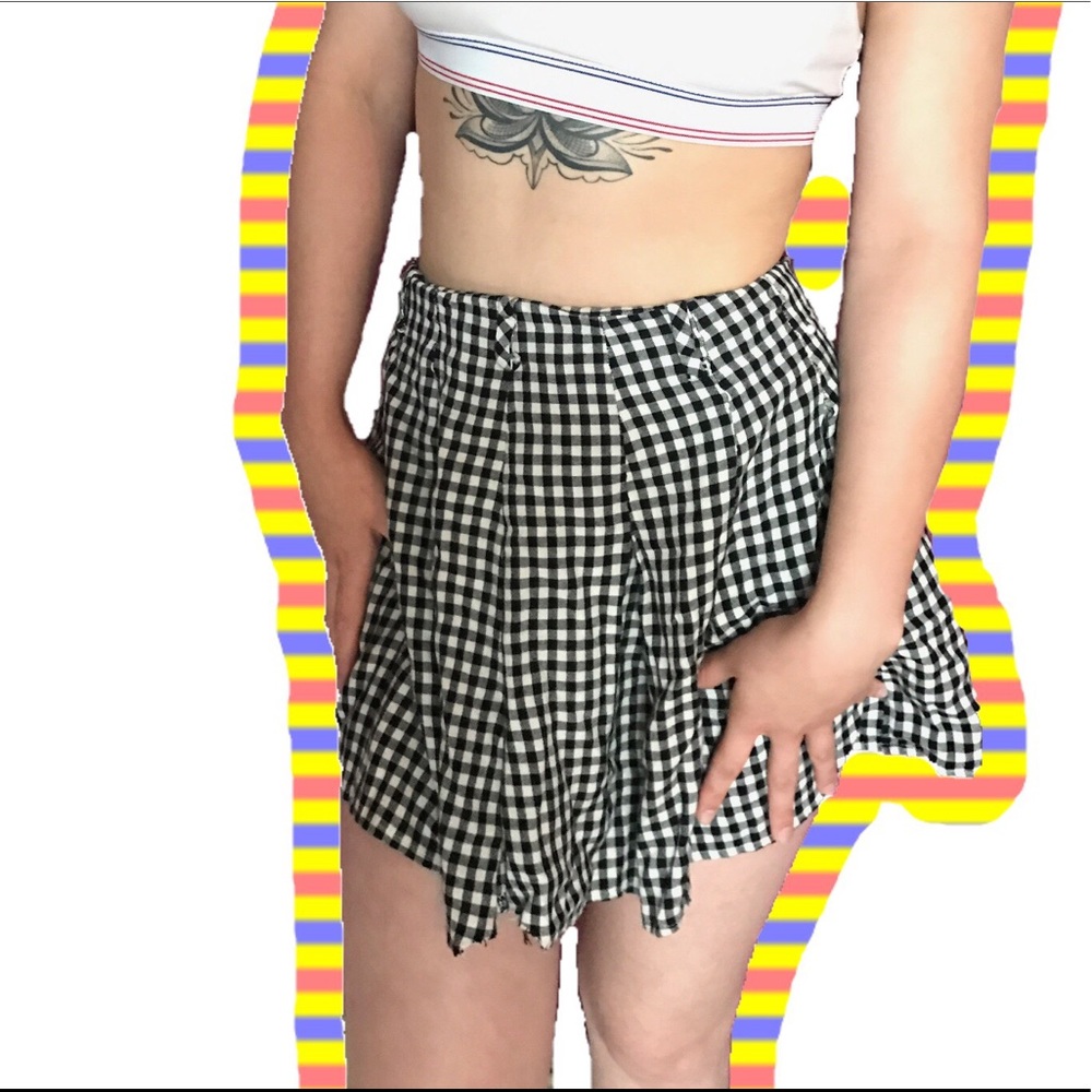 Vintage black and white school girl plaid skirt 🌹