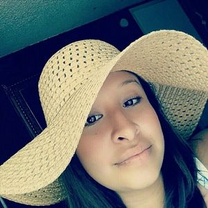 Meet your Posher, Lizette