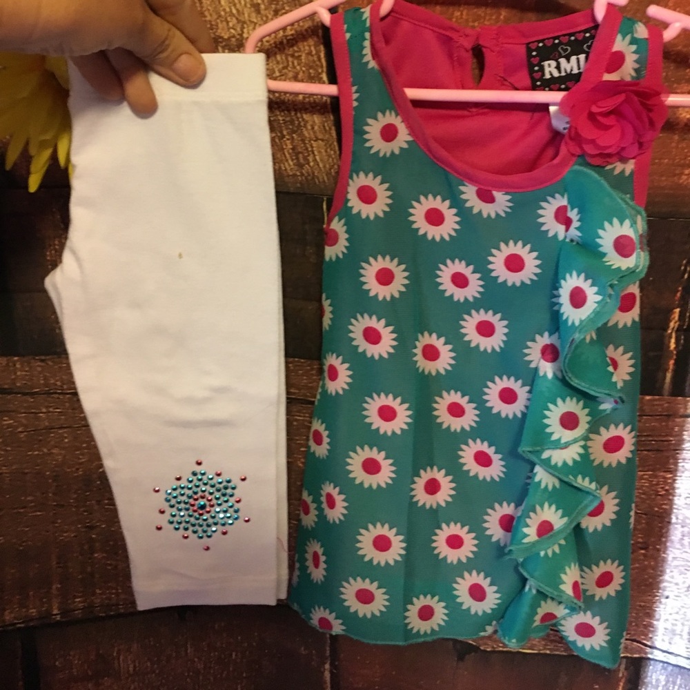 NWT SZ 2T 2PC SET TOP N CAPRIS