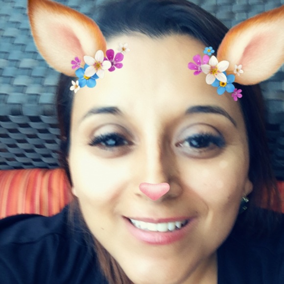 Meet your Posher, Ana - Picture 1 of 1