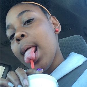 Meet your Posher, Symone