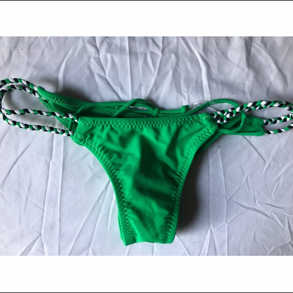 Green scrunched bottom