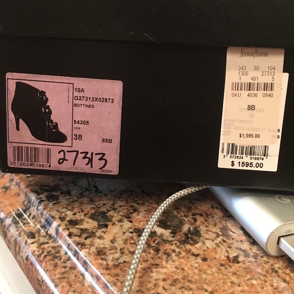 100% Authentic CHANEL Flower Heels - Picture 7 of 8