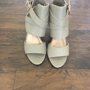 🎉🌸Crown royal sandal wedge