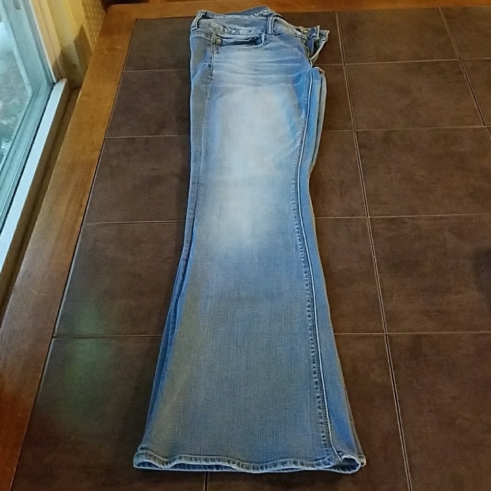 American Eagle Artist Flare size 4 Short NWOT