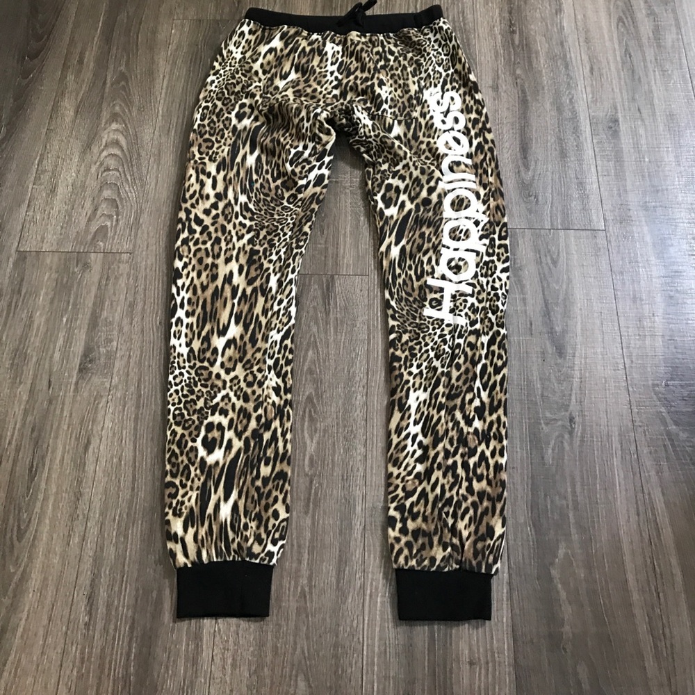 NWOT Happiness animal print sweatpants large
