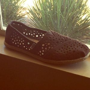 TOMS Women's  brown suede eyelet slip ons size 9