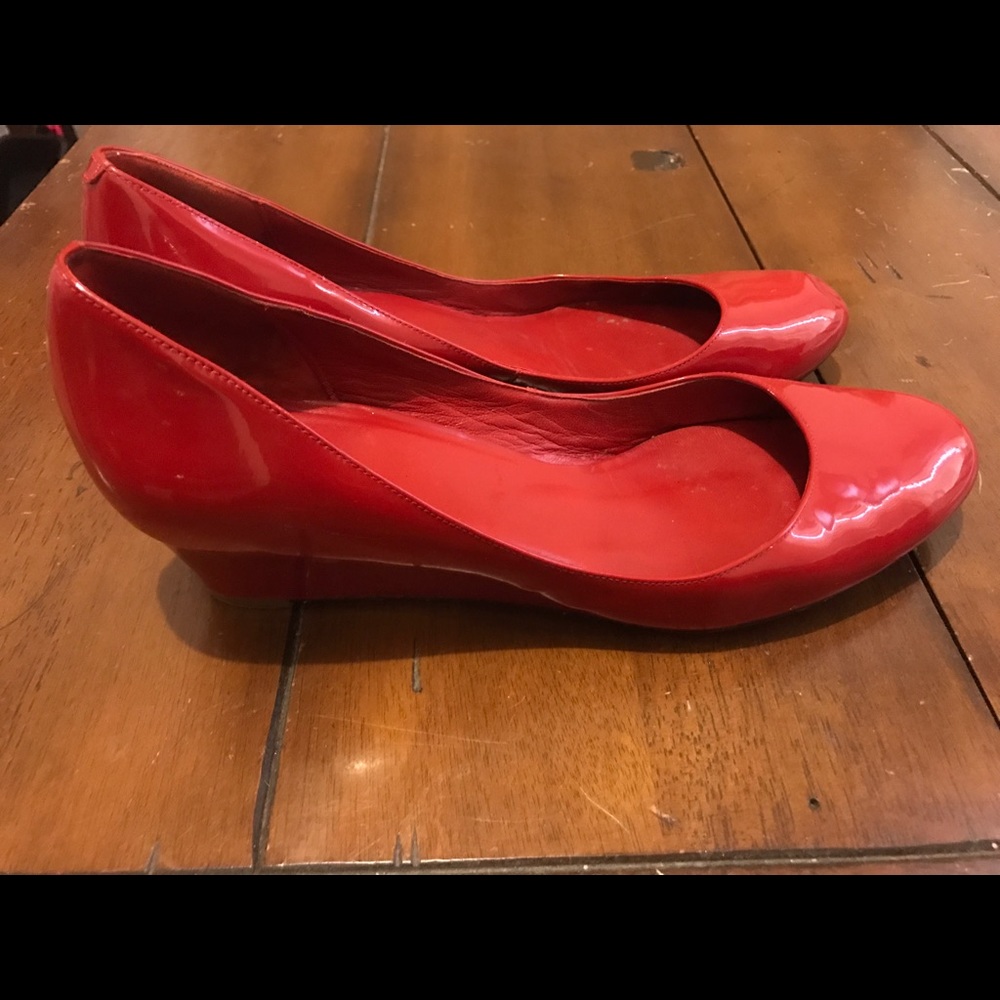 Cole Haan size 10b red patent leather wedge round
