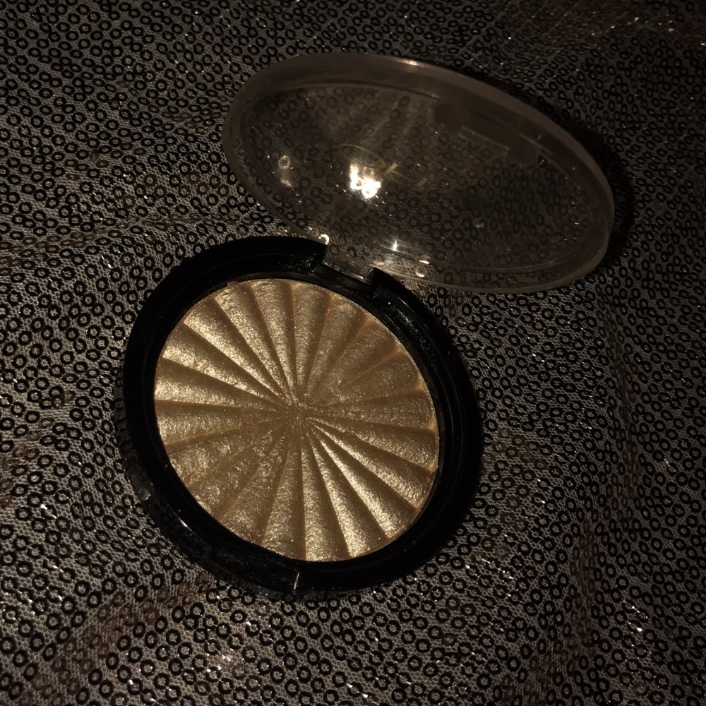 Ofra Cosmetics Highlighter