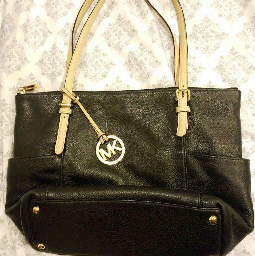 Authentic leather MK Purse