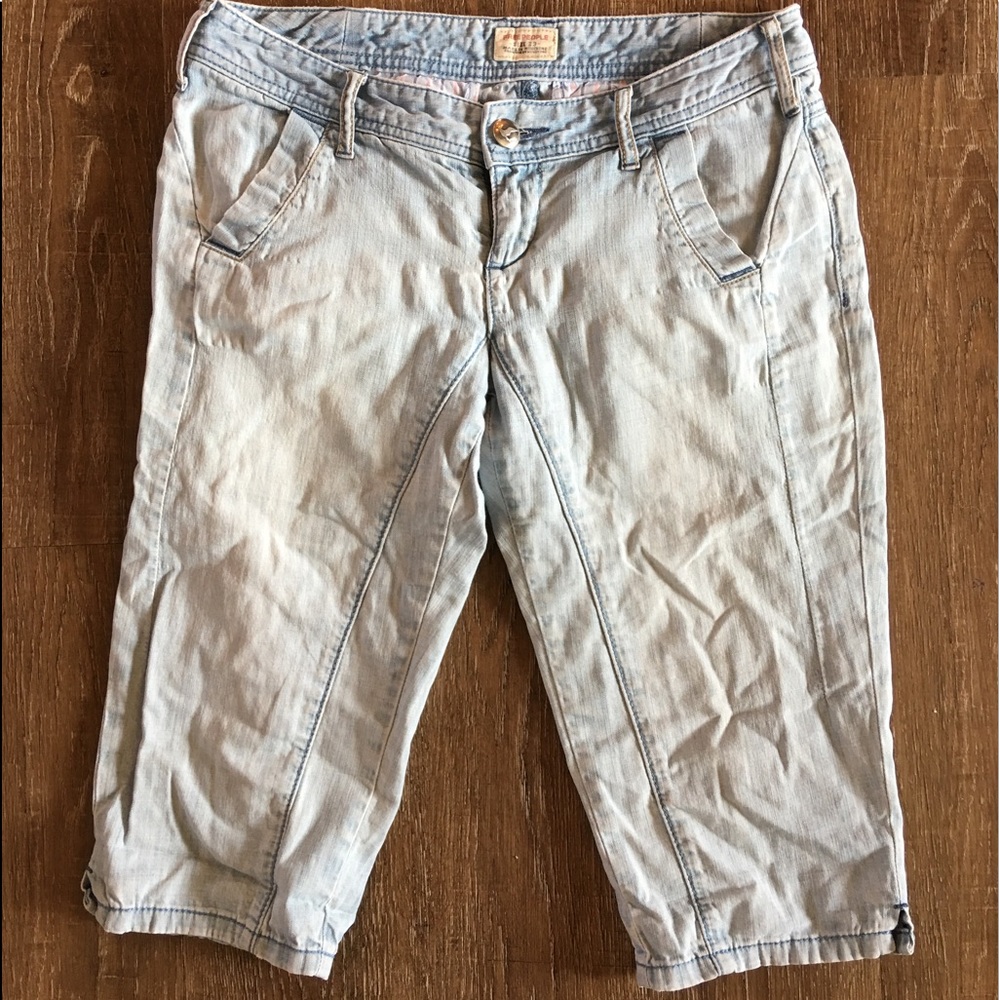 Free People size 29 Capri/Bermudas