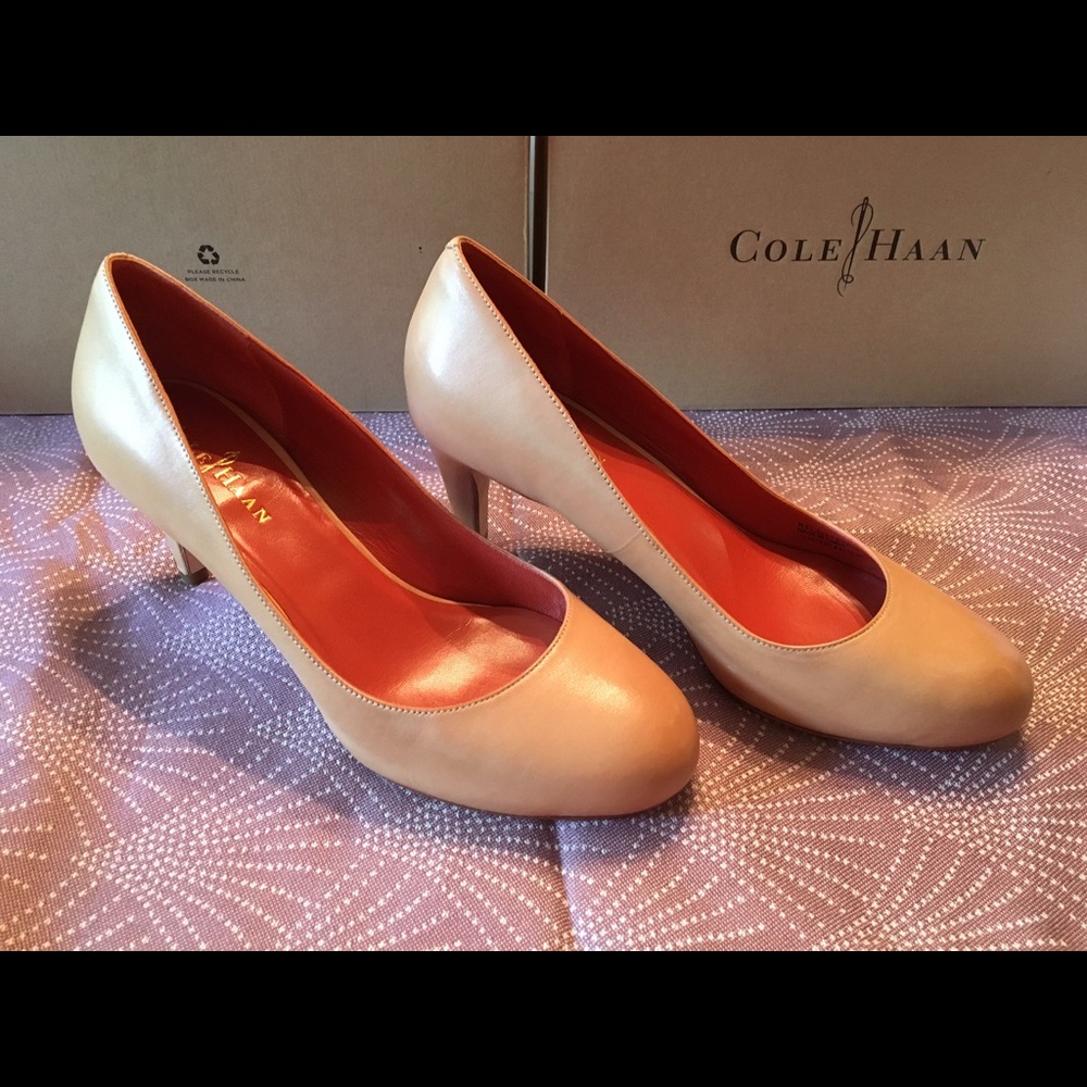 Come Haan Nike Air nude heels