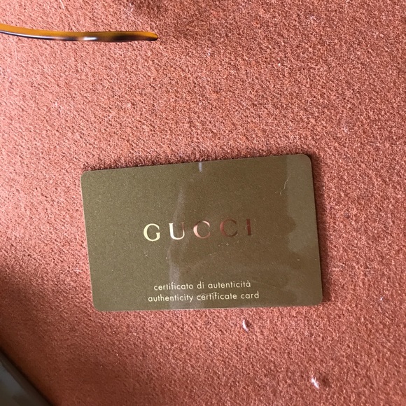 Gucci sunglasses main image 4