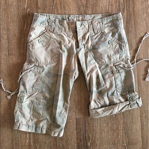 Hollister Cargo Bermuda Shorts Size M 6 Camo Green