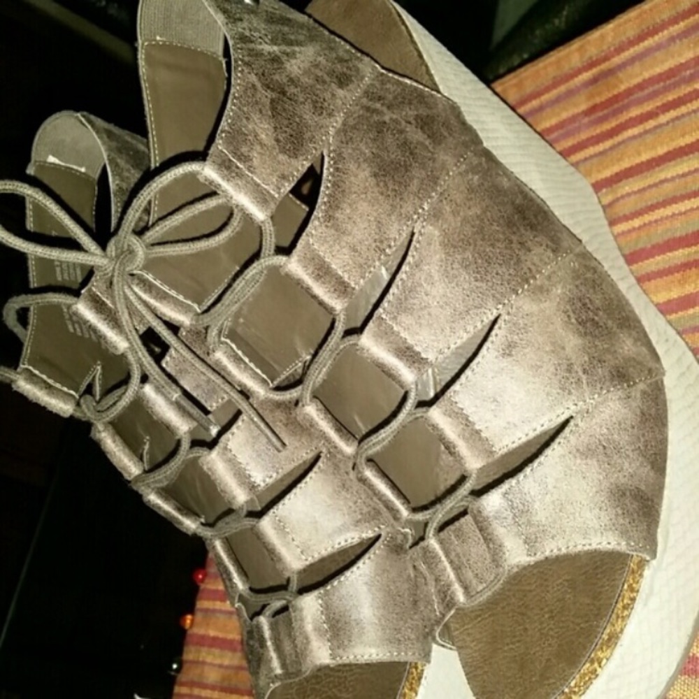 Vera Wang Heels