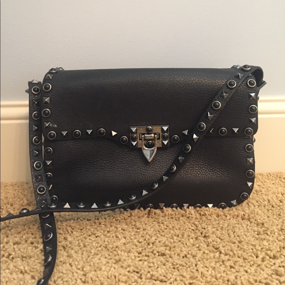 ❌SOLD❌ VALENTINO BLACK ROCKSTUD CROSSBODY