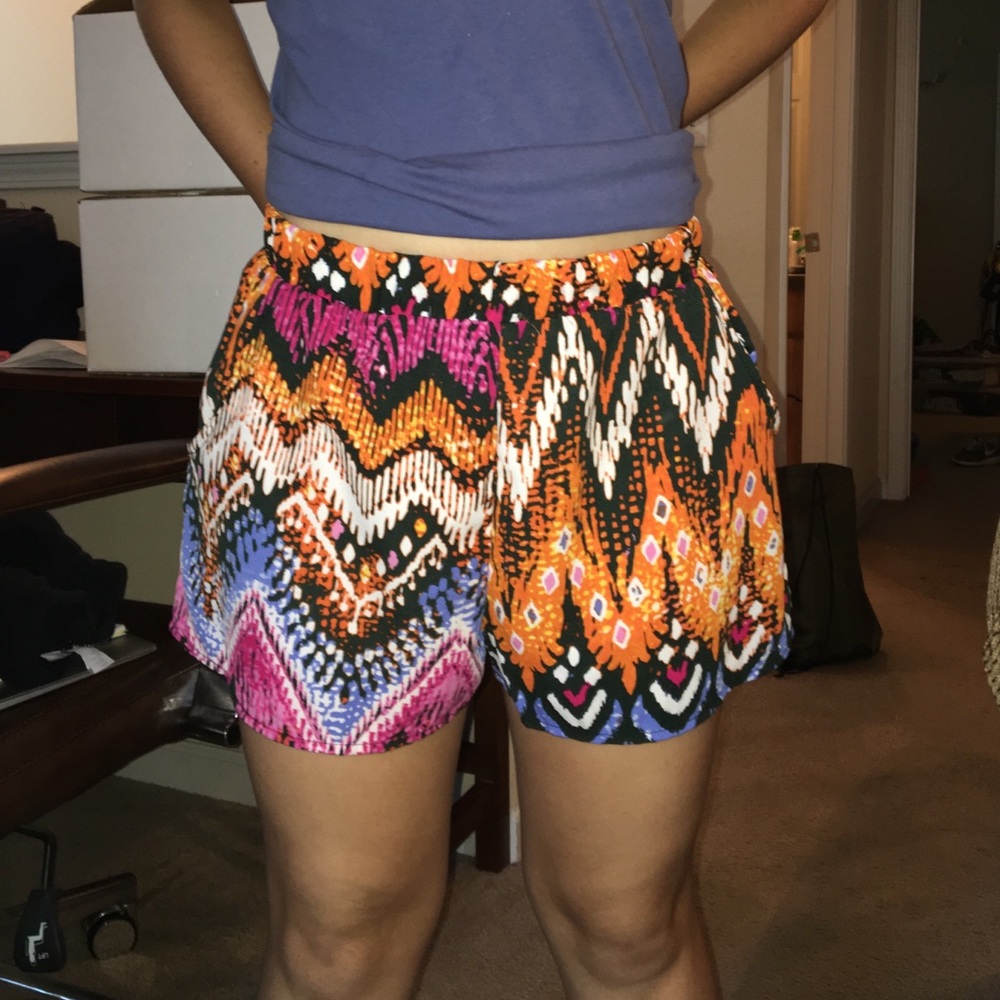 Cute patterned shorts!!
