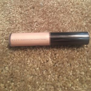 Becca shimmering skin perfector spotlight