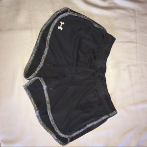 Like new cute and comfy Under Armour shorts!