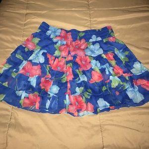 Hollister ruffle mini skirt