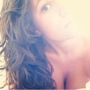 Meet your Posher, Alexia