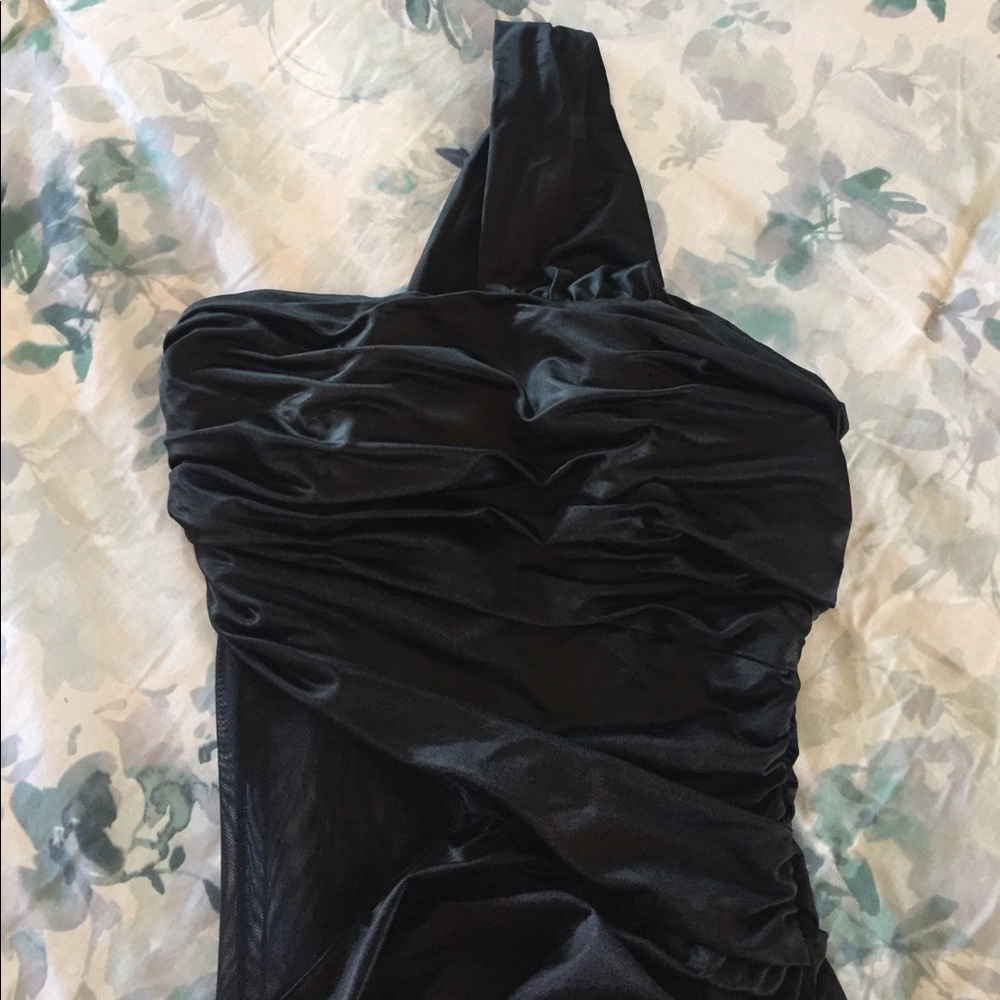 NWOT one shoulder dress from bebe