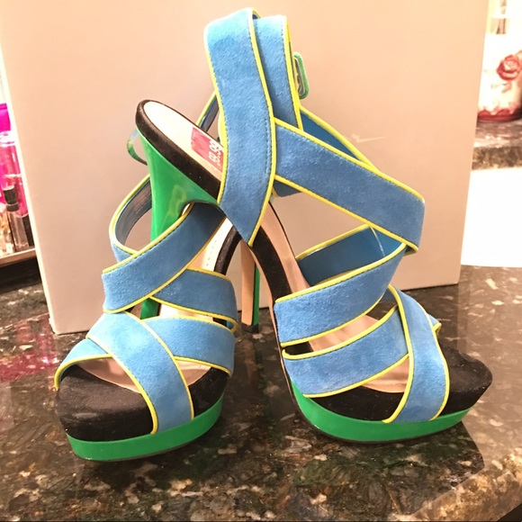 Jessica Simpson - Picture 1 of 1