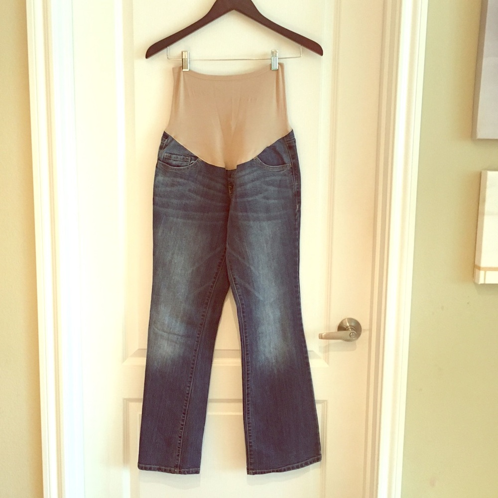 Old Navy maternity jeans, size 6