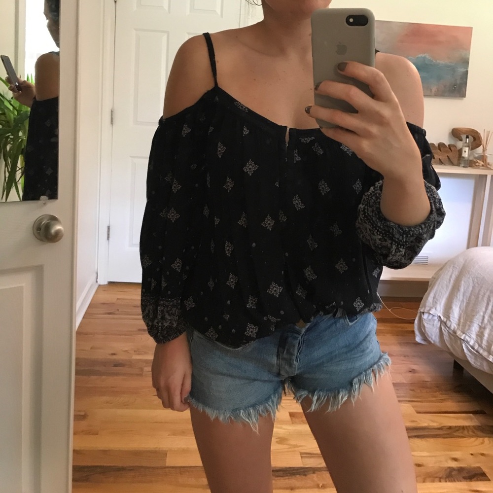 Cold shoulder Urban Outfitters top