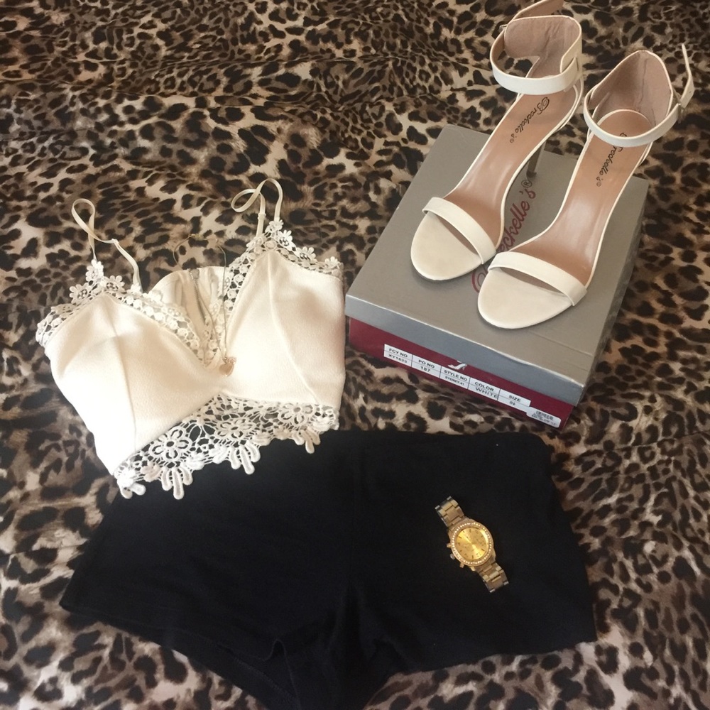 White strap heels 👠